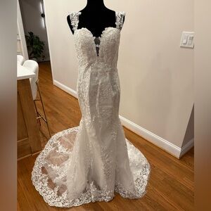 White Lace Wedding Dress